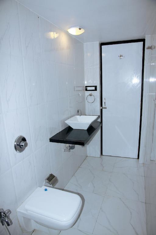 Wanderers Hostel Morjim Værelse billede
